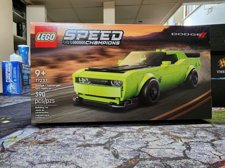 Des LEGO au bon ratio: Dodge Challenger SRT Hellcat